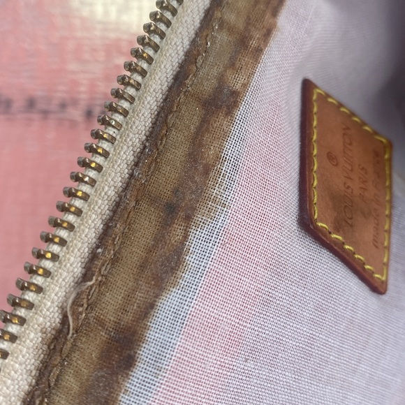 Louis Vitton large bag - Picture 15 of 17